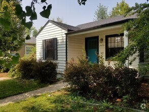 Building Photo - $0 DEPOSIT OPTION. CHARMING 3 BED 1 BATH R...