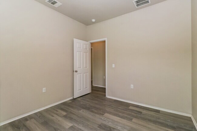 Building Photo - 5808 Glowing Star Trail