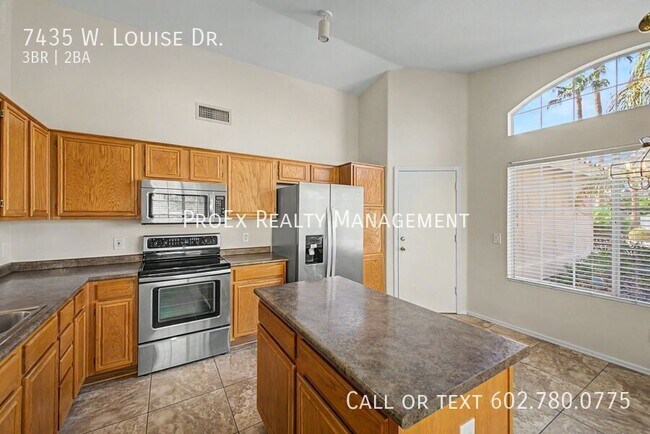 Building Photo - 7435 W Louise Dr