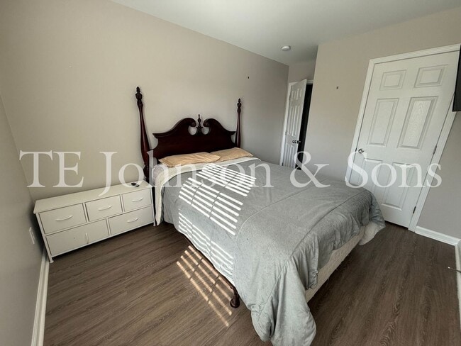 Building Photo - Wonderful location waiting for you