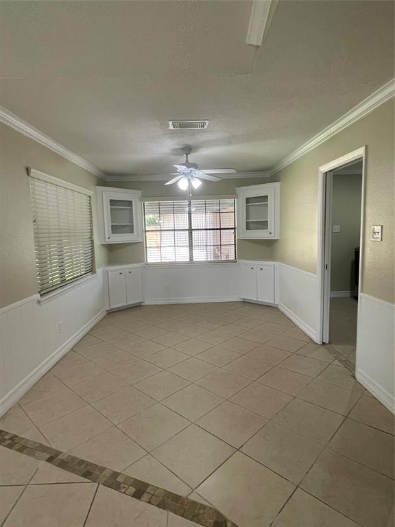 Building Photo - 7811 Echo Brook Dr