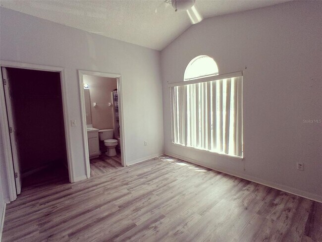 Building Photo - 17411 Woodcrest Way