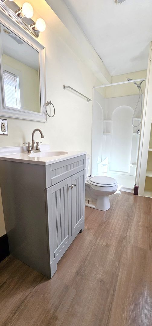 Building Photo - 135 N Champlain St