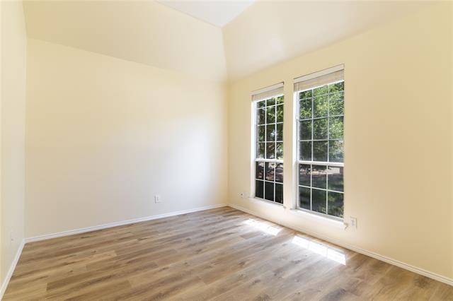 Building Photo - 2217 London Dr