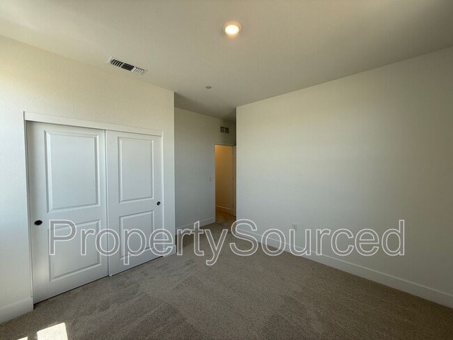 Building Photo - 1336 Martorella Ave