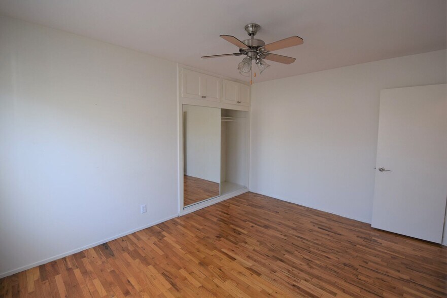 Building Photo - 5220 Radford Ave