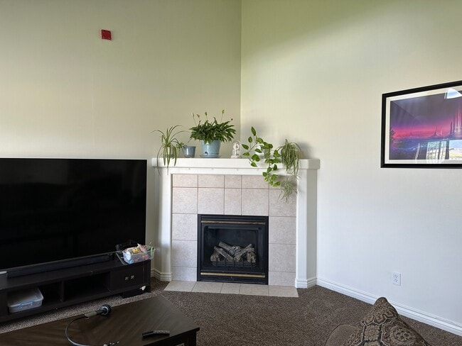Building Photo - 8848 S 1030 W
