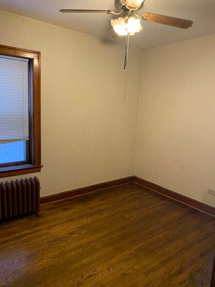 Building Photo - 8204 S Sangamon St