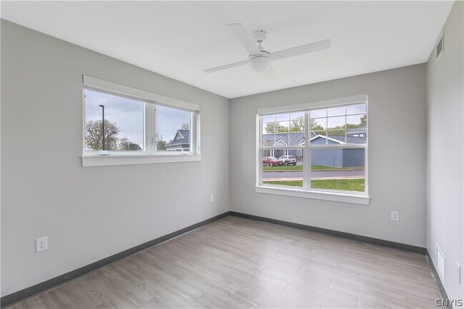 Building Photo - 21 Loso Dr