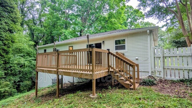 Building Photo - 631 Blackhawk Cir