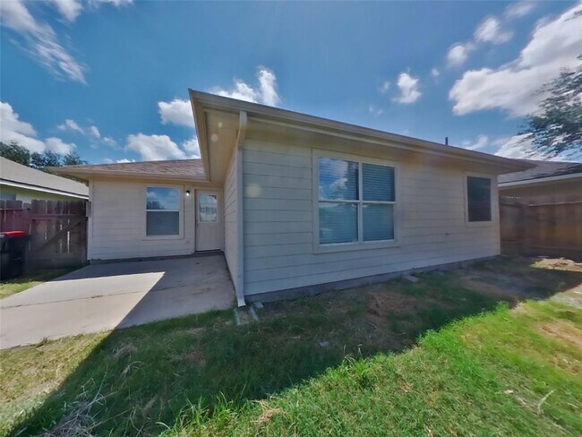 Building Photo - 15931 Imperial Forest Ln
