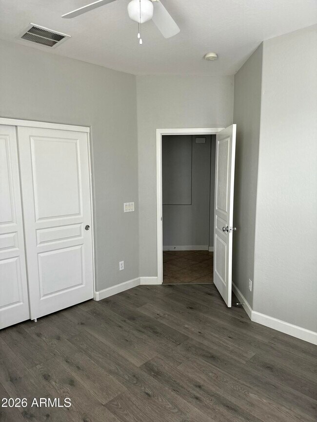 Building Photo - 15128 W Windrose Dr