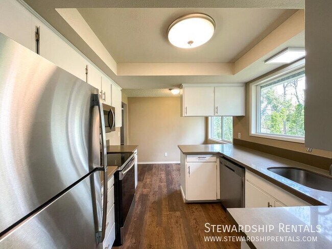 Building Photo - 3620 SE 36th Cir