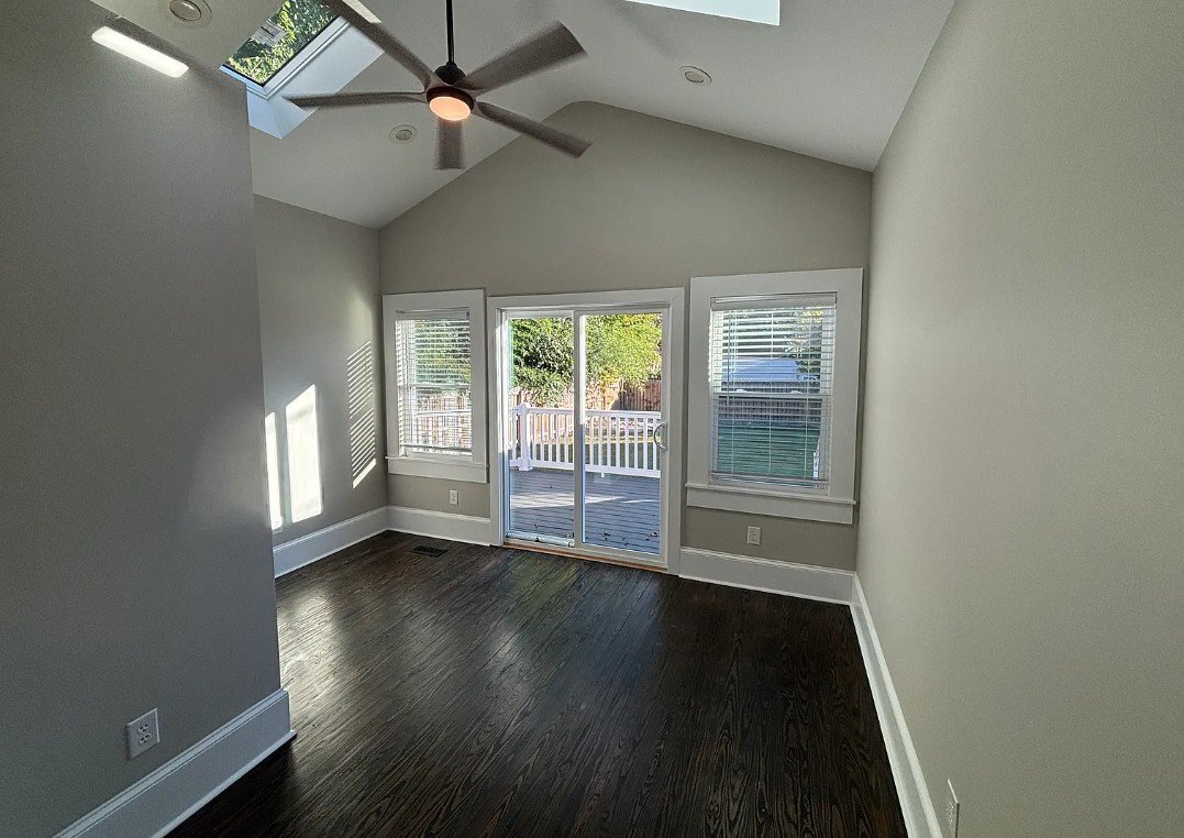 Building Photo - 313 W Fisher Ave