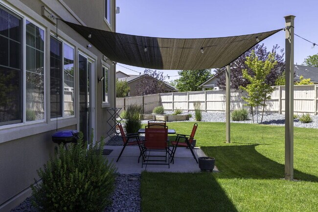 Building Photo - Spacious Home in Damonte Ranch - Large Backyard!