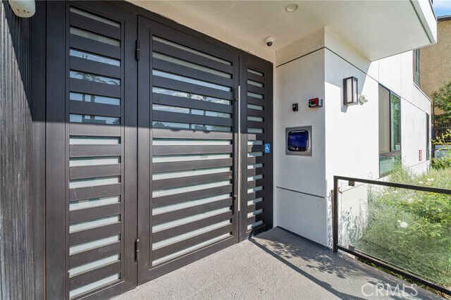 Building Photo - 7510 Sepulveda Blvd