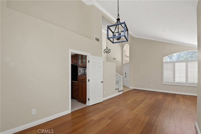 Building Photo - 6598 Bradford Ct