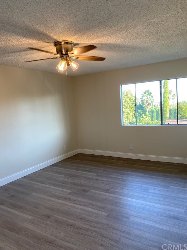 Building Photo - 522 W Sierra Madre Blvd