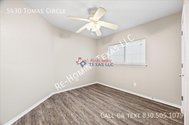 Building Photo - 5430 Tomas Cir.