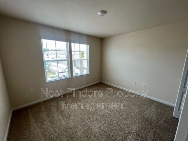 Building Photo - 268 Pasadena Dr