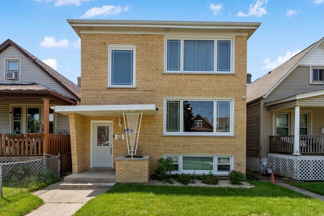 Building Photo - 5641 W 64th St