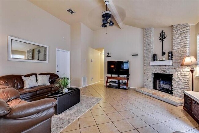 Building Photo - 8903 Shattuck Cove