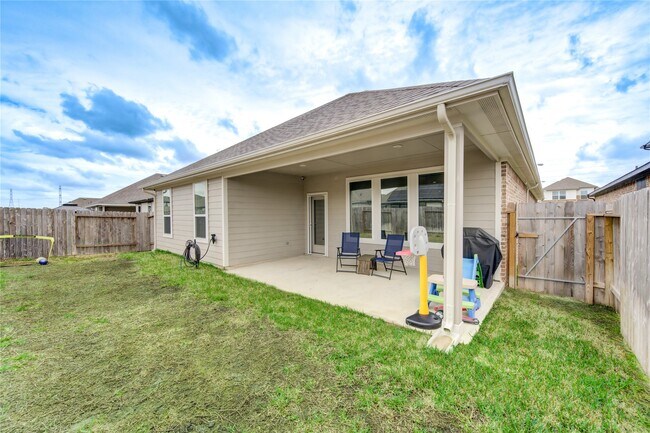 Building Photo - 22534 Petrizzi Ln