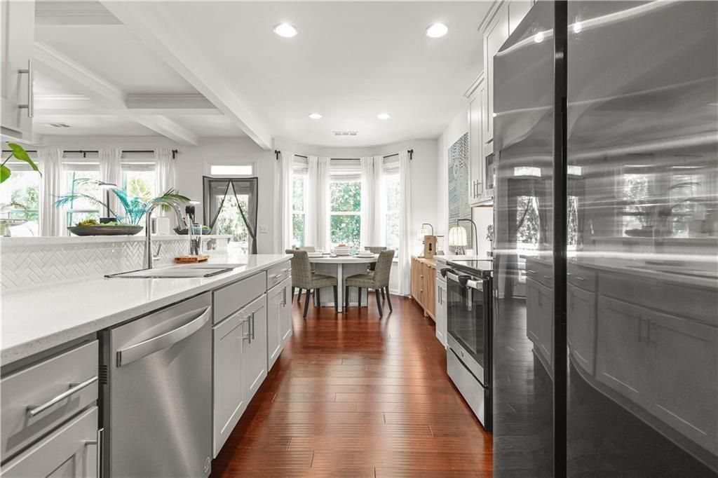 Building Photo - 580 Morrow Ln