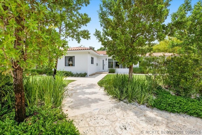 Building Photo - 3415 N Flagler Dr