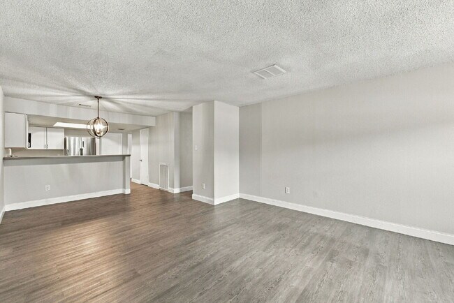 Building Photo - 7203 Timbercreek Dr