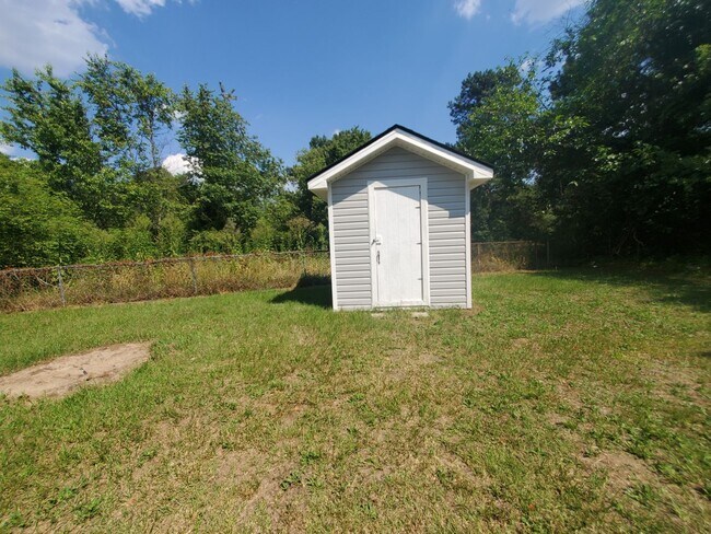 Building Photo - 2618 Graham Rd