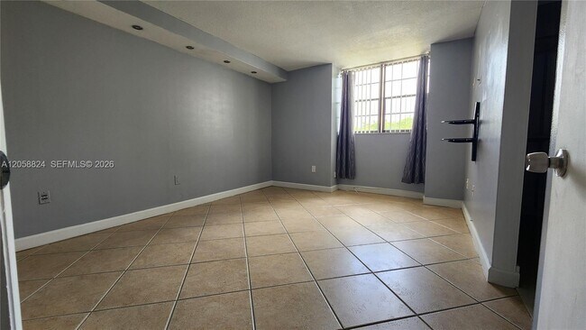 Building Photo - 10985 SW 107th St