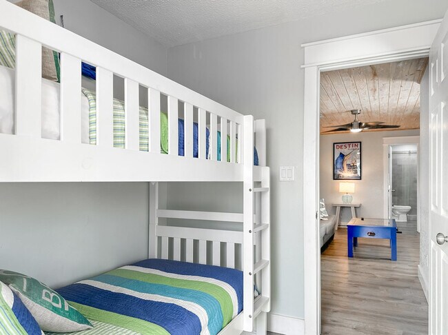 Building Photo - 94 Cobia St