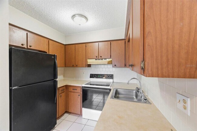 Building Photo - 8124 Omaha Cir