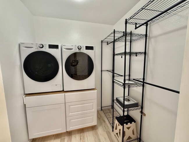Building Photo - Willow Glen/Cambrian duplex - Beautifully ...