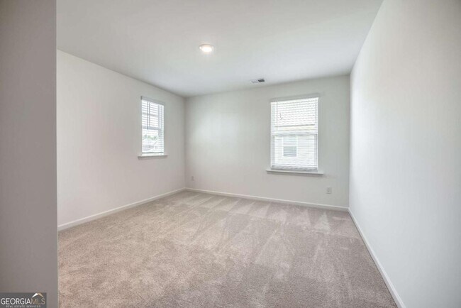 Building Photo - 49 Kestrel Dr