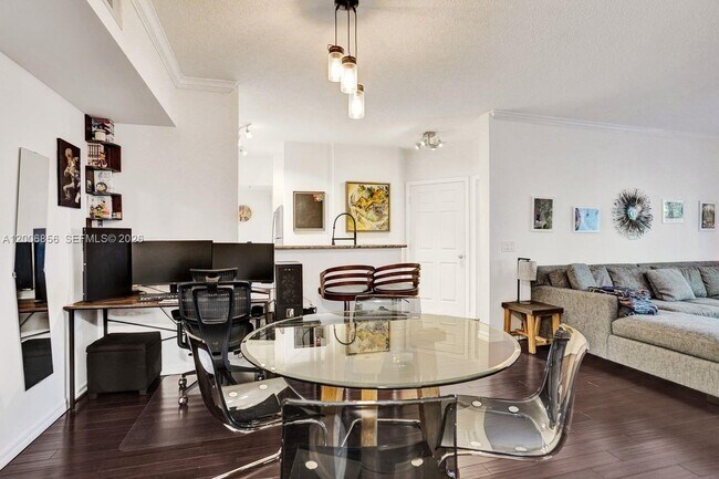 Building Photo - 2220 Tuscany Way