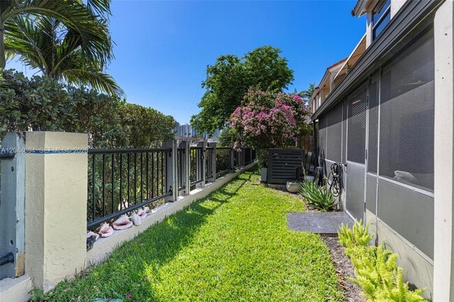 Building Photo - 21145 Helmsman Dr