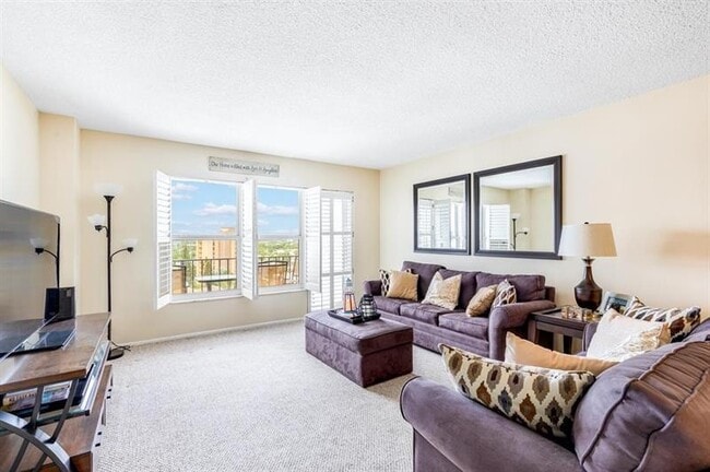 Building Photo - 405 N Ocean Blvd