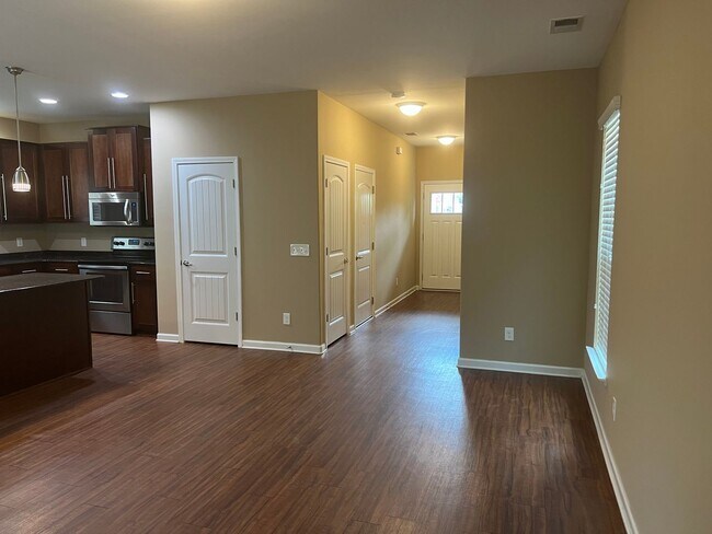 Building Photo - Lovely Home in Palmetto Pointe!-FREE Month Special!