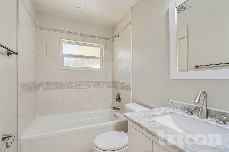 Building Photo - 2705 Knollwood Trail