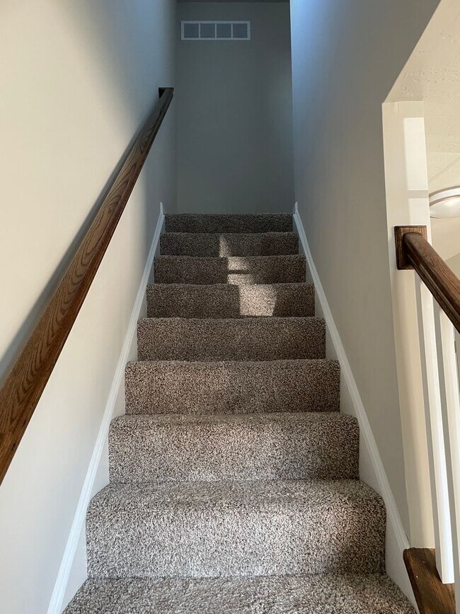 Building Photo - Future Rental-3 Bed/2.5 Bath Townhouse-Dov...