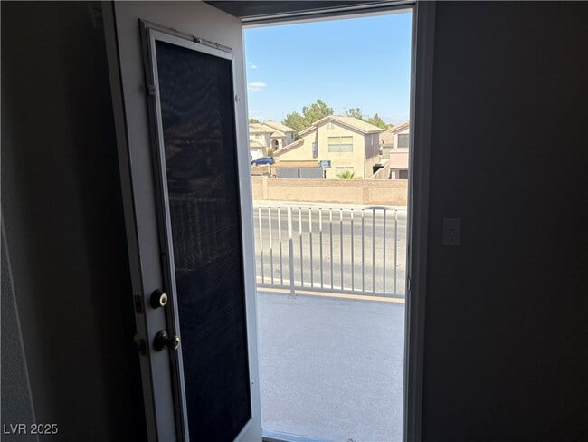 Building Photo - 4520 Grand Rock Dr