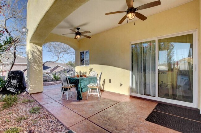 Building Photo - 481 Benedict Dr