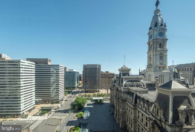 Building Photo - 1414 S Penn Square