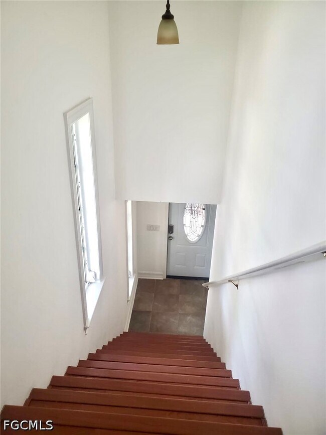 Building Photo - 740 19th St SW