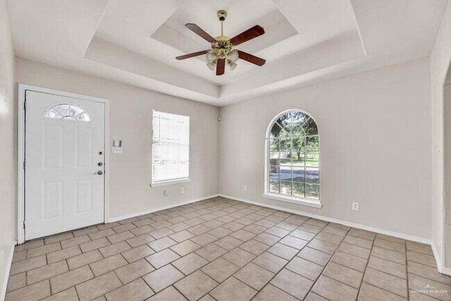 Building Photo - 12 Agua Fina Ave