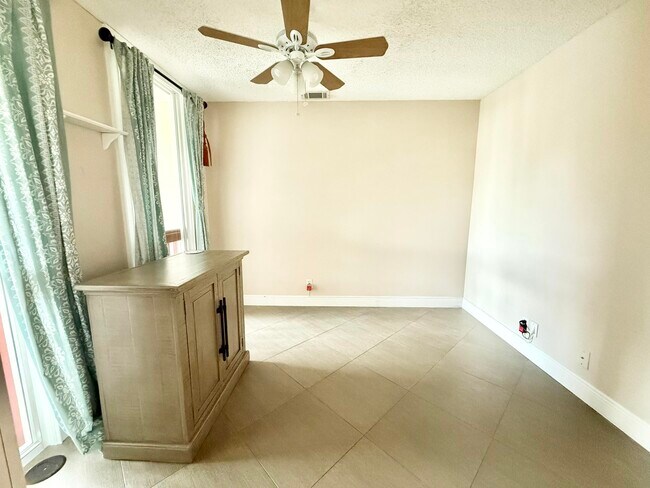 Building Photo - 9190 Boca Gardens Pkwy