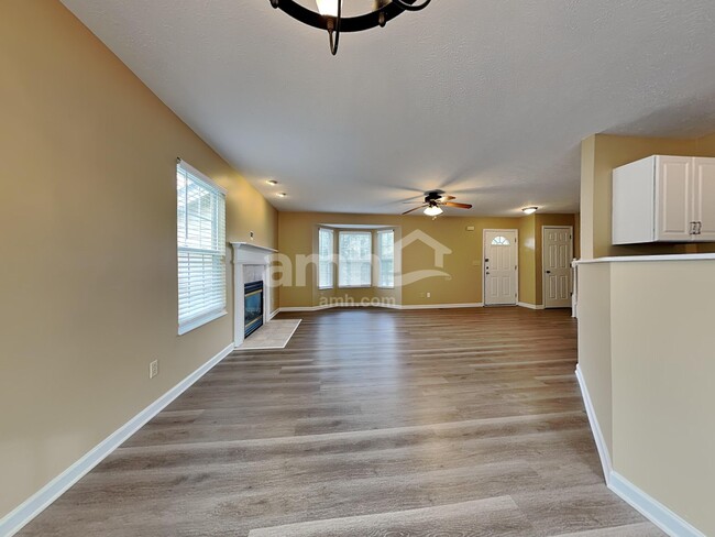 Building Photo - 6493 Lorinda Dr