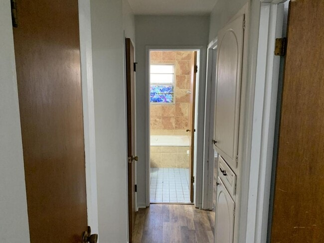 Building Photo - 1300 E Madison St